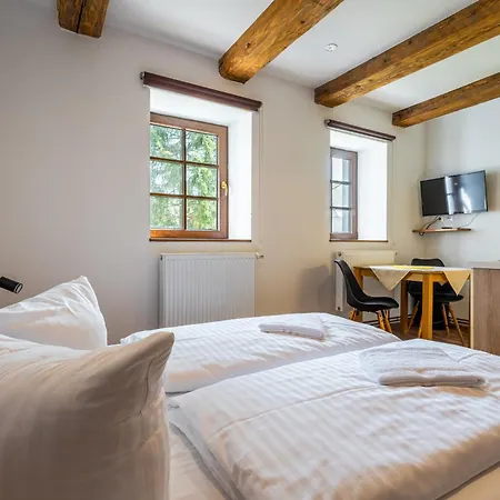 Houda Bouda - & Boží Dar