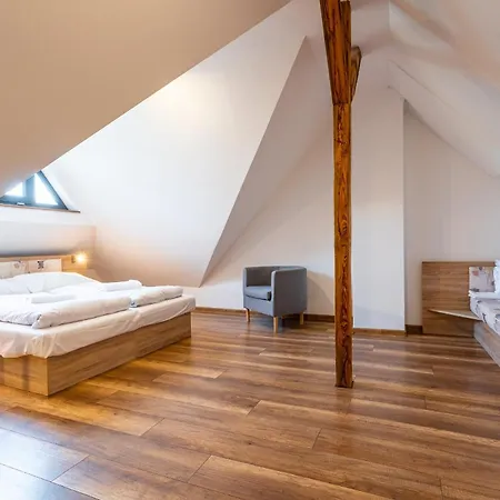 Houda Bouda - Penzion&apartmány Boží Dar